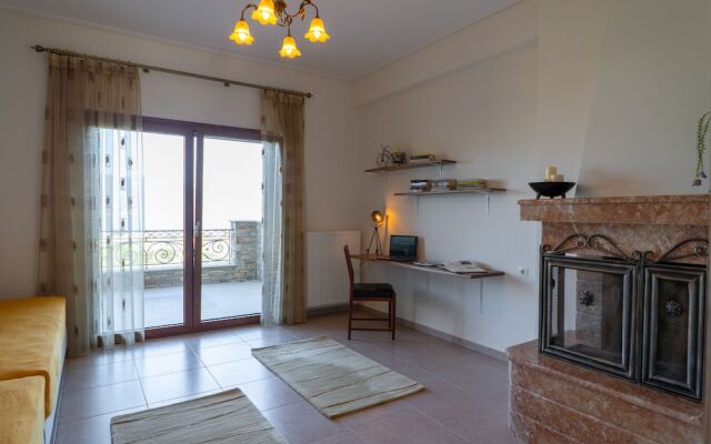 Paul's American Mansion- Volos suburb