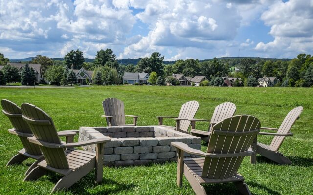 No Wake Zone 5 Bedroom House