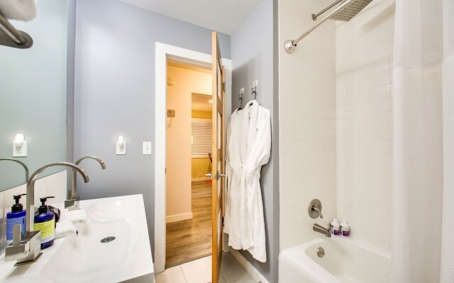 Ninth Street Retreat