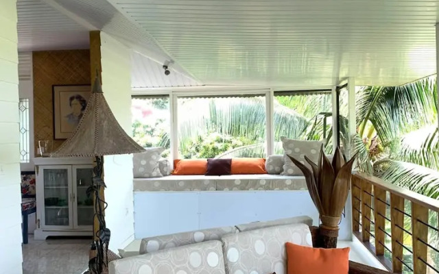 Mahina Apartment - Elegantly tropical