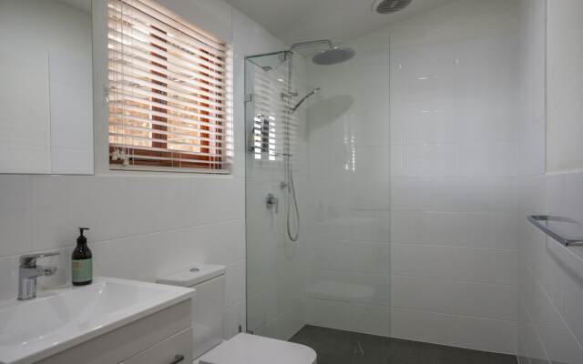131 Your Vineyard Home in the heart of the Vale