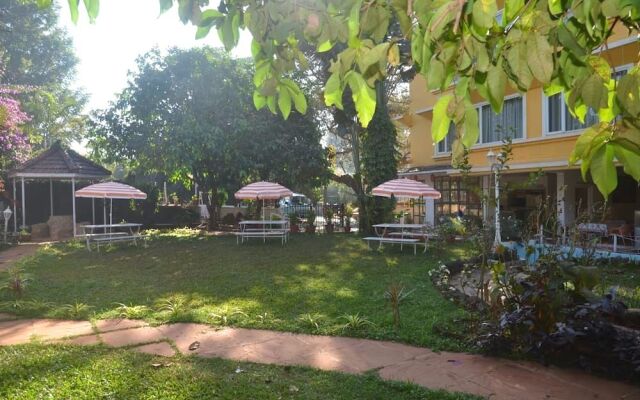 Lake View Resort