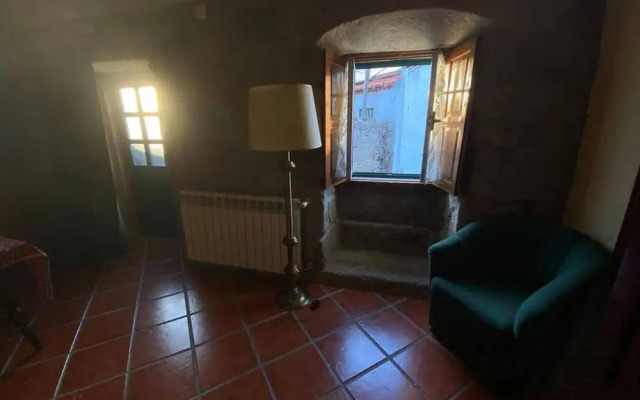 2Br Serra da Estrela Escape-cheese & Wine, Parking