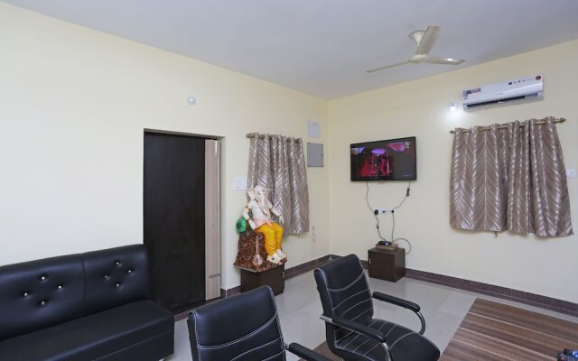 OYO 8858 The Corpz Inn