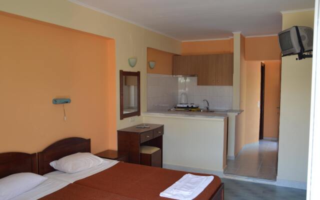 Aggelos Family Hotel