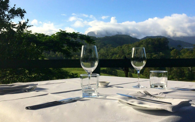 Hillcrest Mountain View Retreat