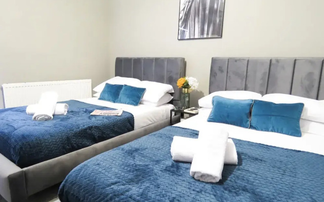 Tudors eSuites Three Bedroom House