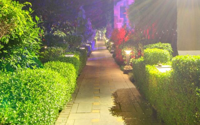Maulik Mansion Resort
