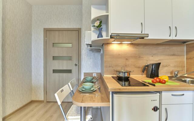 Hospitable House on Revolution 52V