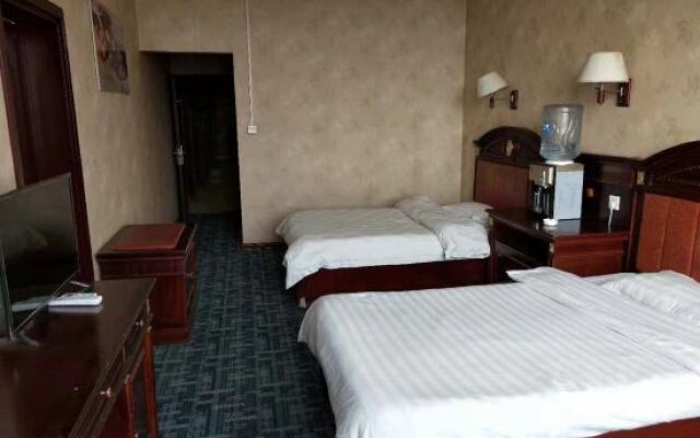 Baiyue Hualong Hotel