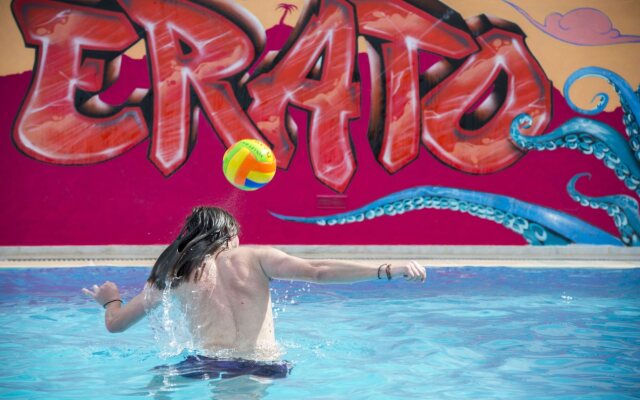 Erato Studios & Apartments