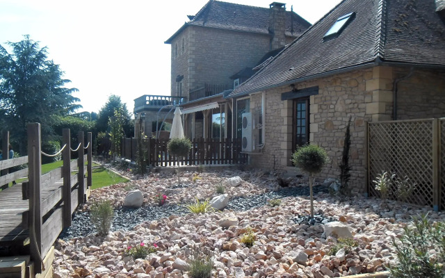 Logis Hôtel - Les Collines