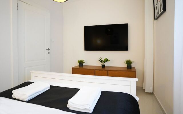 YalaRent Villa Enorma with Private Pool