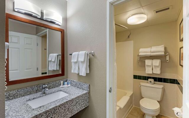 Comfort Inn & Suites Jackson - West Bend