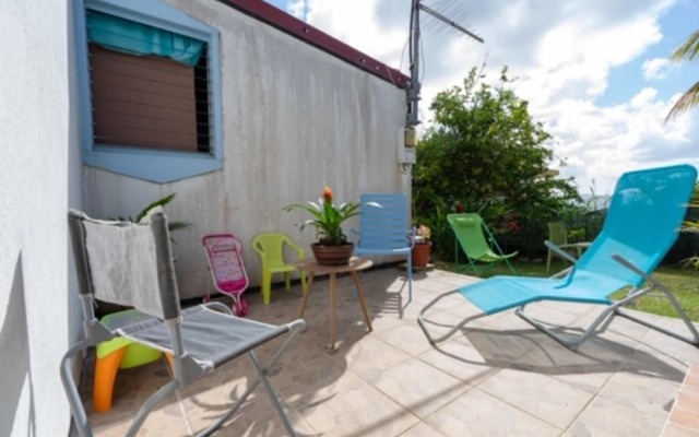 House With One Bedroom In Riviere Salee With Enclosed Garden And Wifi 6 Km From The Beach