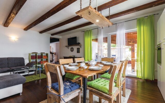 Beautiful Home in Dramalj With Wifi and 2 Bedrooms