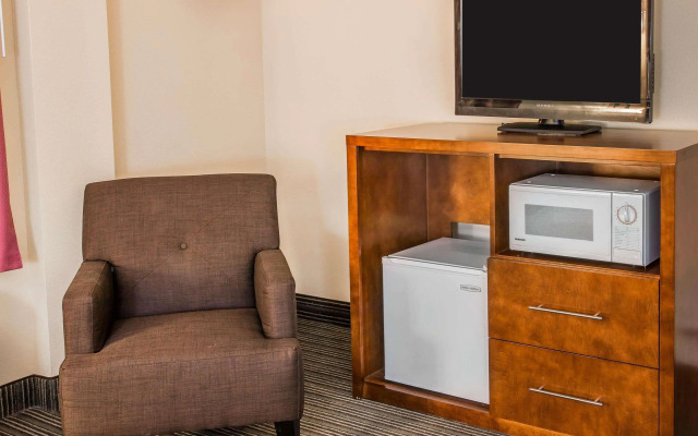 Country Inn & Suites By Radisson, Battle Creek, MI