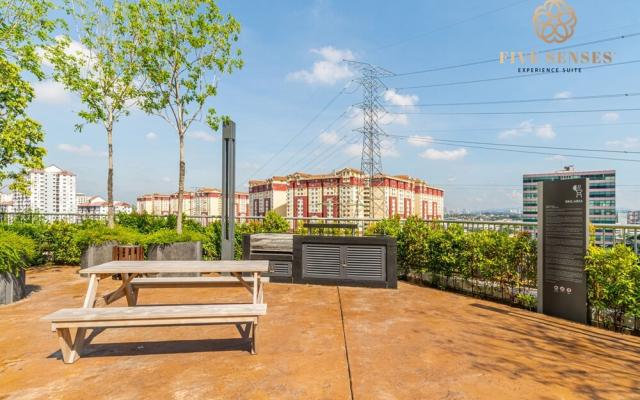 Greenfield Residence by Five Senses