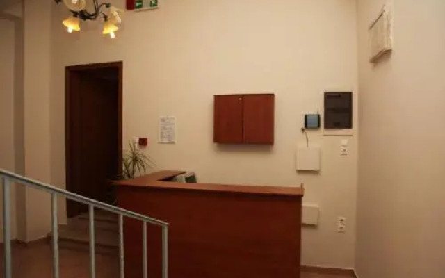 Mavrikakis Studios