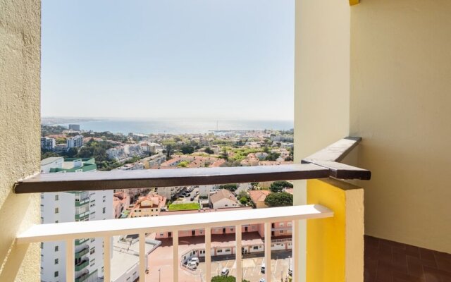 Wonderful Studio in Cascais With Sea View