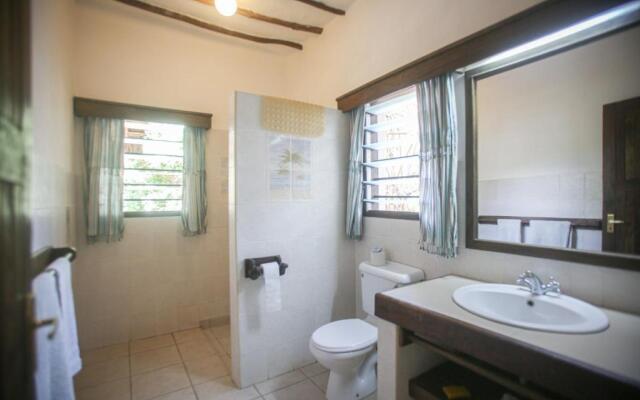 Watamu Beach Cottages B&B