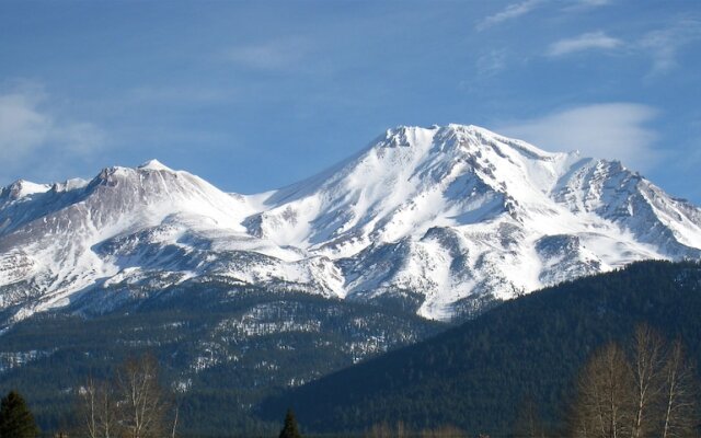 Dunsmuir Lodge