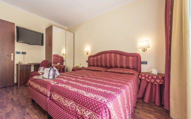 Admiral Hotel Villa Erme
