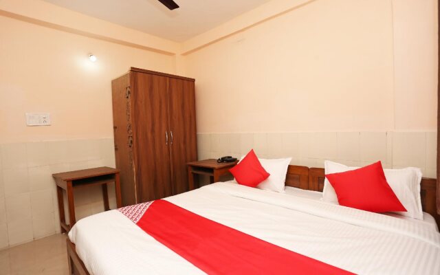 Hotel Royal Palm by OYO Rooms