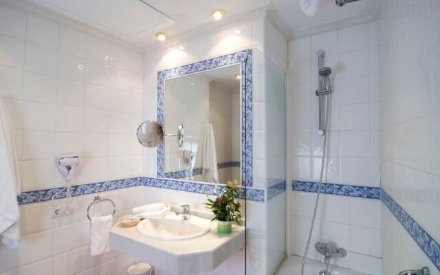 Hostal Santo Domingo de Silos