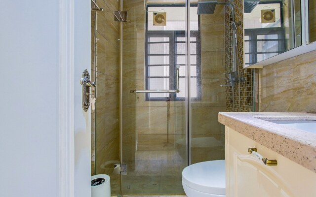 Locals Boutique Apartment Huafa Plaza 12