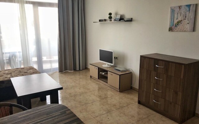 Lazur 5 Apartments