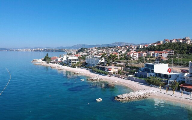 Amazing Home in Podstrana With Wifi and 5 Bedrooms