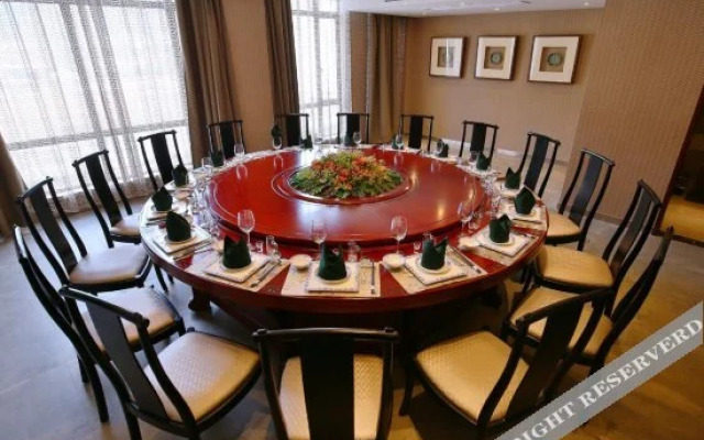 Tiantang Guzhai Holiday Hotel