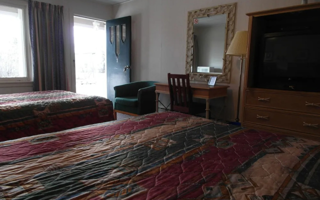 The Lionstone Inn Motel and Cottages