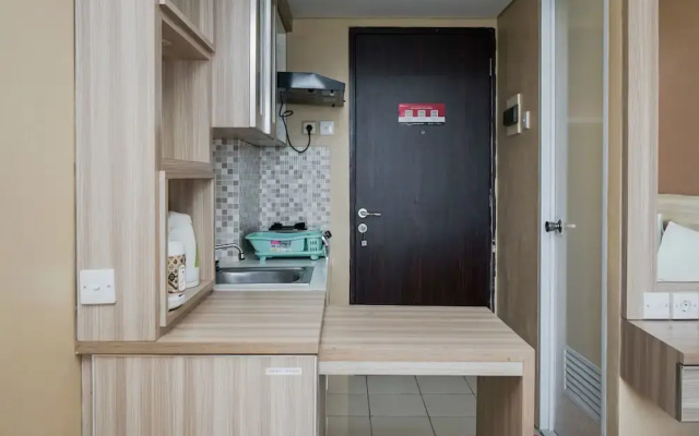 Modern And Relax Studio Room At Serpong Greenview Apartment