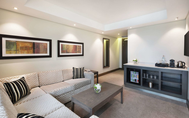 Legend Hotel Lagos Airport, Curio Collection by Hilton