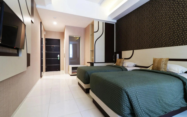 Dewarna Hotel & Convention