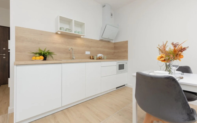 Modern Studio Mokotów by Renters