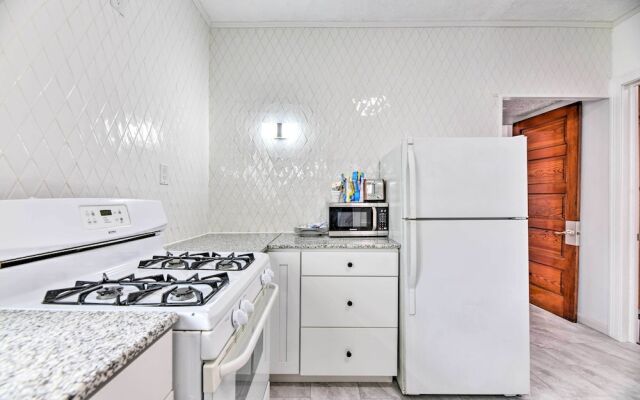 Buffalo Vacation Rental w/ Screened Porch