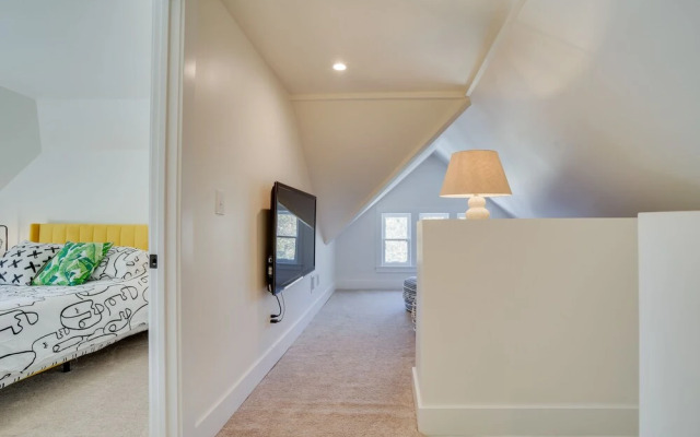 Spacious Minneapolis Home - 2 Mi to Downtown!