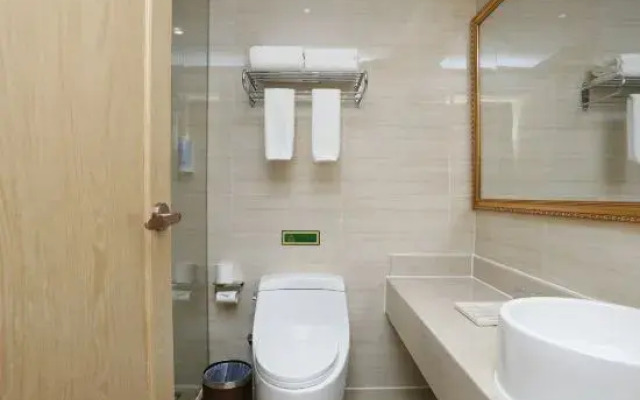 Vienna Hotel (Suzhou Wujiang Huayuan Road)