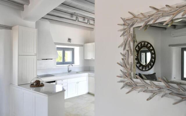 Sea front 2 bed house next to kite sports