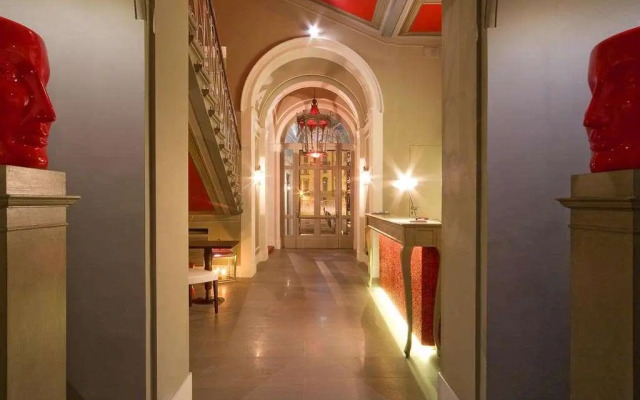 Hotel Rosso 23