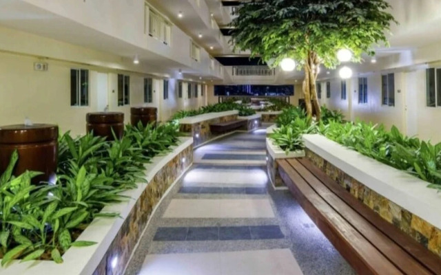 Room-peaceful City View Condo for Rent i