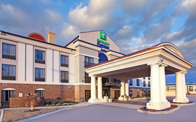 Holiday Inn Express & Suites Covington by IHG