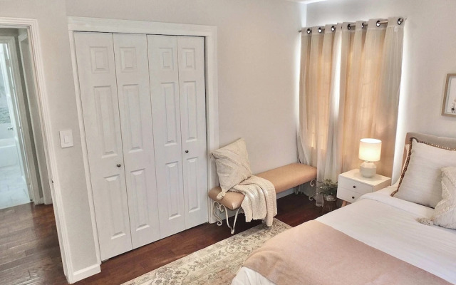 Bellflower Breeze Charming 3 BDR in Long Beach!