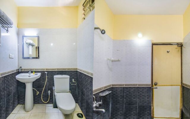 Fabhotel Pradha Grand