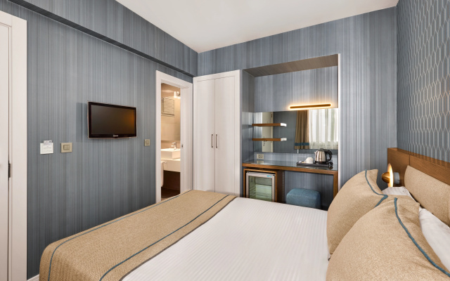 The New Hotel Zeybek