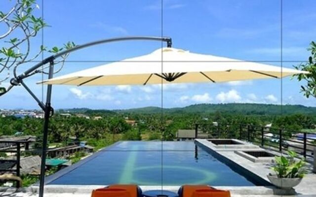 The b Ranong Trend Hotel