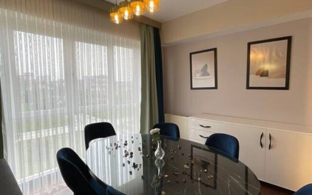 Spectacular 2 1 Apartment in Prime Suites Hotel